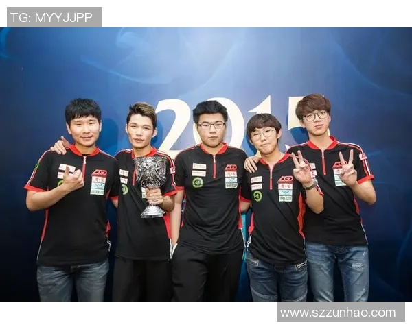 英雄联盟深度解析：揭示FPX战队背后的团队协作秘密与成功之道