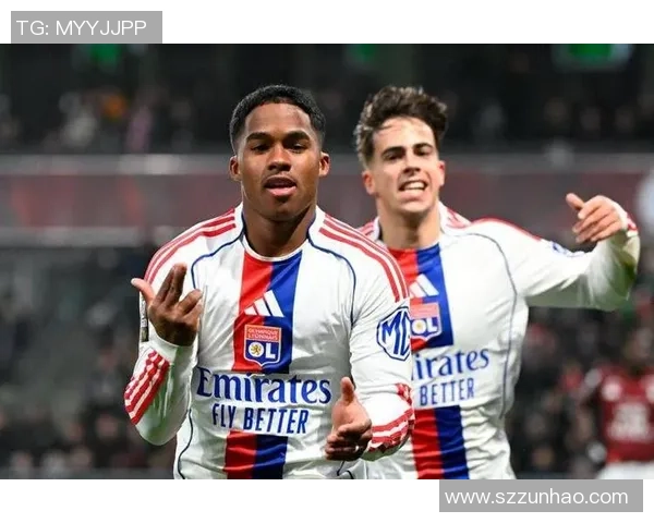 足总杯惊天逆转里昂5-1狂胜皇马争议判罚引发全场热议