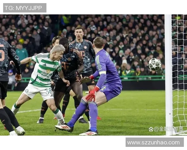 世界杯精彩对决那不勒斯与拜仁激战成平引发争议判罚热议